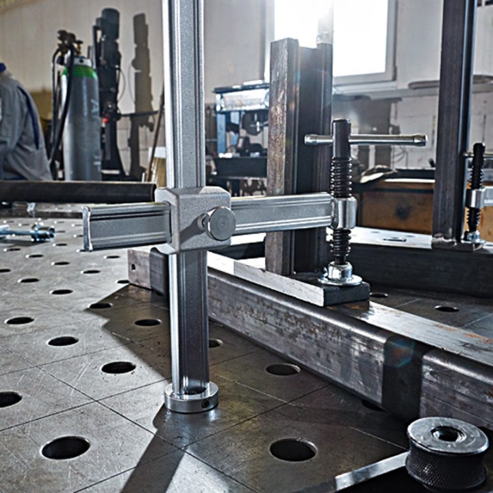 dettaglio morsetto a traversino Bessey