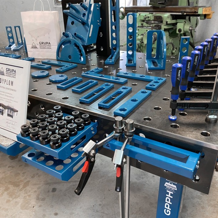 Banco per saldatura con ruote SteelMax GPPH 2x1mt in acciaio rinforzato, fori 28mm