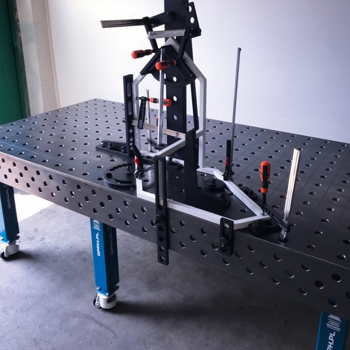 Banco per saldatura con ruote SteelMax GPPH 2,4x1,2mt in acciaio rinforzato, fori 28mm