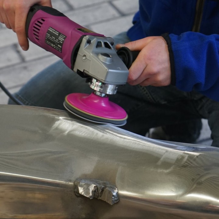 utilizzo Disco abrasivo FIX Trizact™ Eisenblaetter su acciaio inox