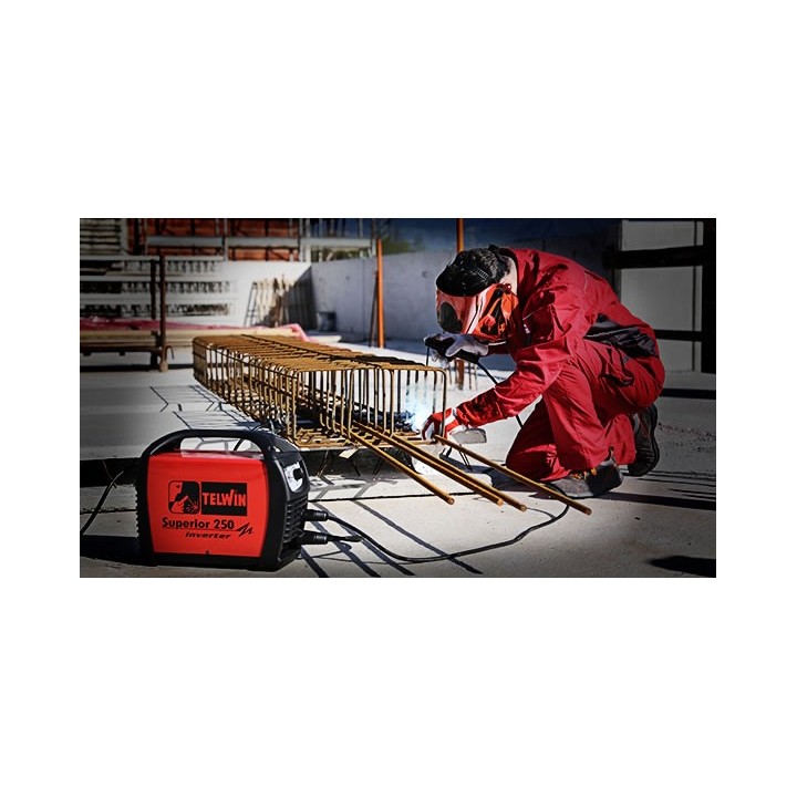 Saldatrice Inverter MMA e TIG SUPERIOR 250 400V