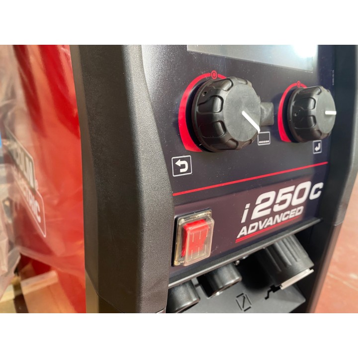 Saldatrice Powertec i250C Advanced Lincoln Electric 400V 250A MIG/MAG e MMA