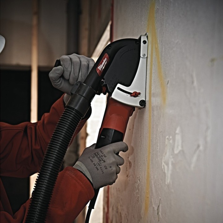 utilizzo smerigliatrice angolare Milwaukee AGV 12 DEC