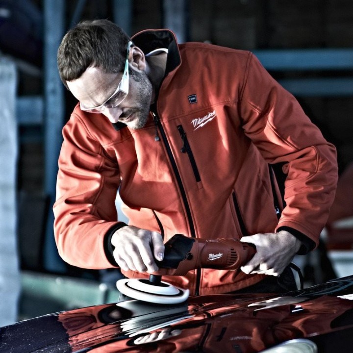 utilizzo lucidatrice a filo Milwaukee AP 14-2 200 E
