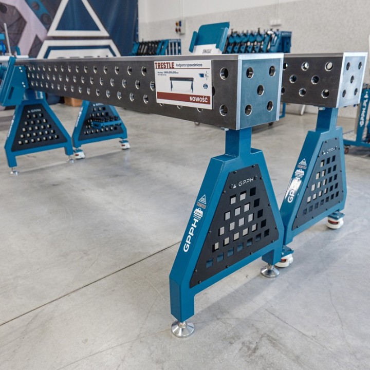 Supporto saldatura con ruote GPPH SteelPlus Trestle spessore 12mm, fori 16mm in griglia diagonale