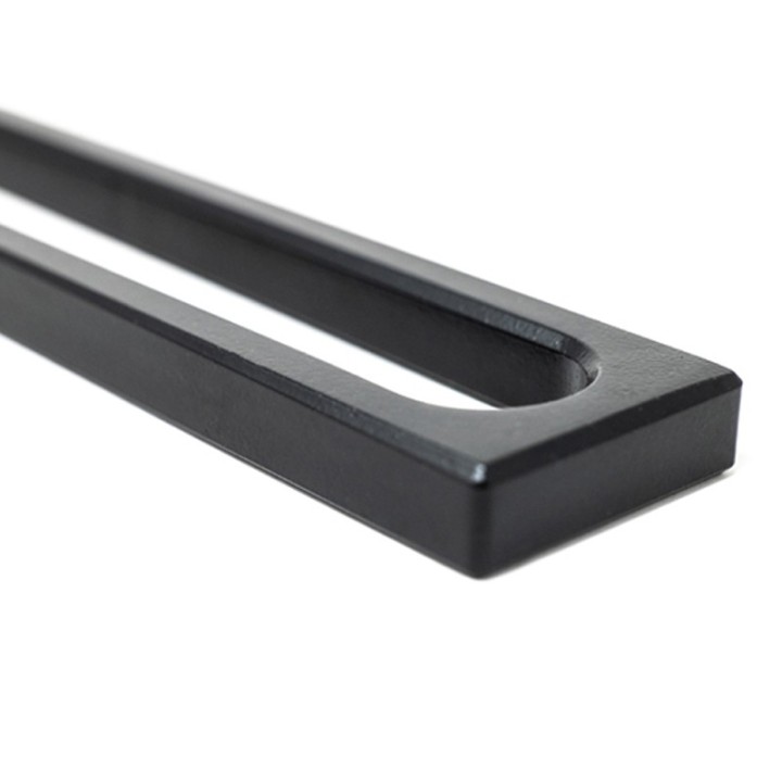 Battuta universale 500mm GPPH per tavoli saldatura SteelExpert, spessore 25mm, fori 28mm