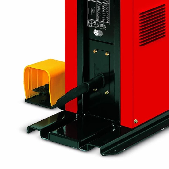 Saldatrice a resistenza a colonna puntatrice PCP 28 LCD 400V