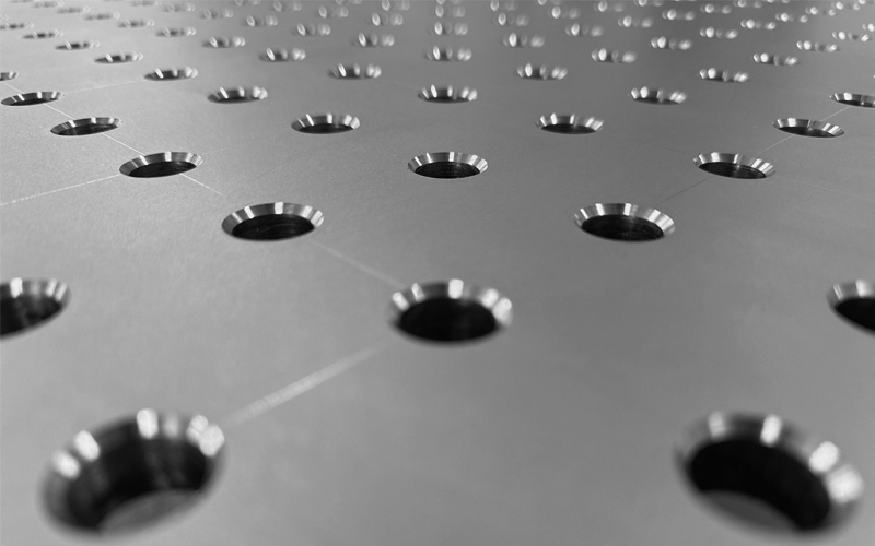 Dettaglio planarità tavolo per saldatura SteelPlus INOX OCT GPPH